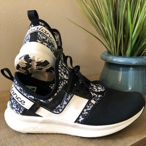 Women’s New Balance Size 7